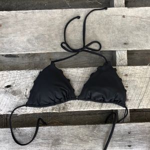 Black bikini top